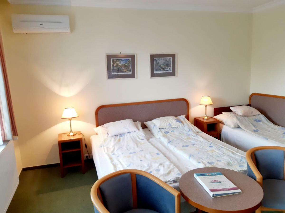 Apartment Pension Rideg Hévíz Exteriér fotografie
