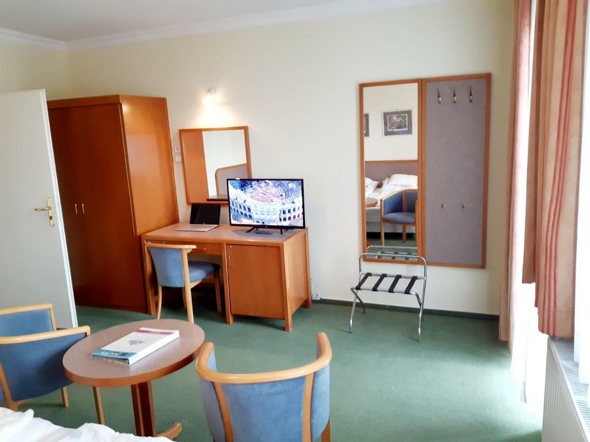 Apartment Pension Rideg Hévíz Exteriér fotografie