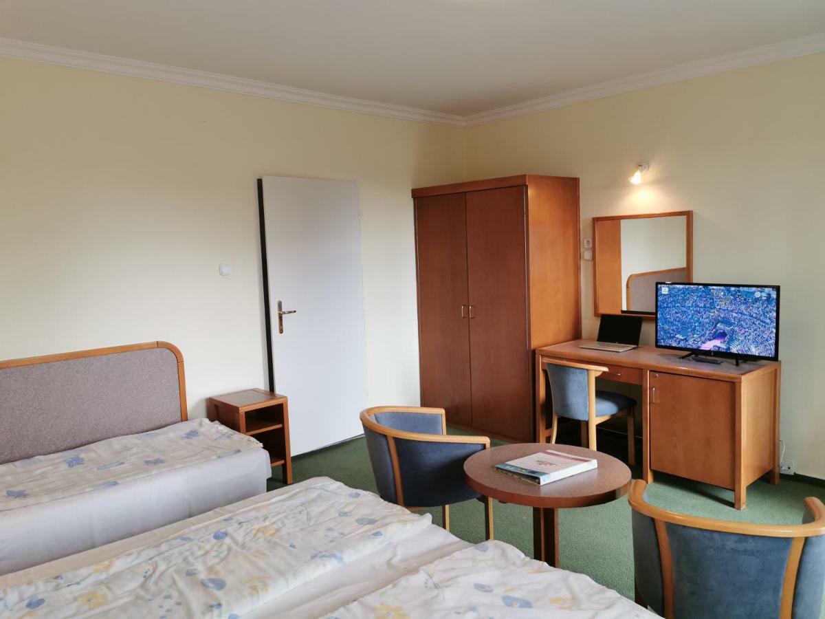 Apartment Pension Rideg Hévíz Exteriér fotografie