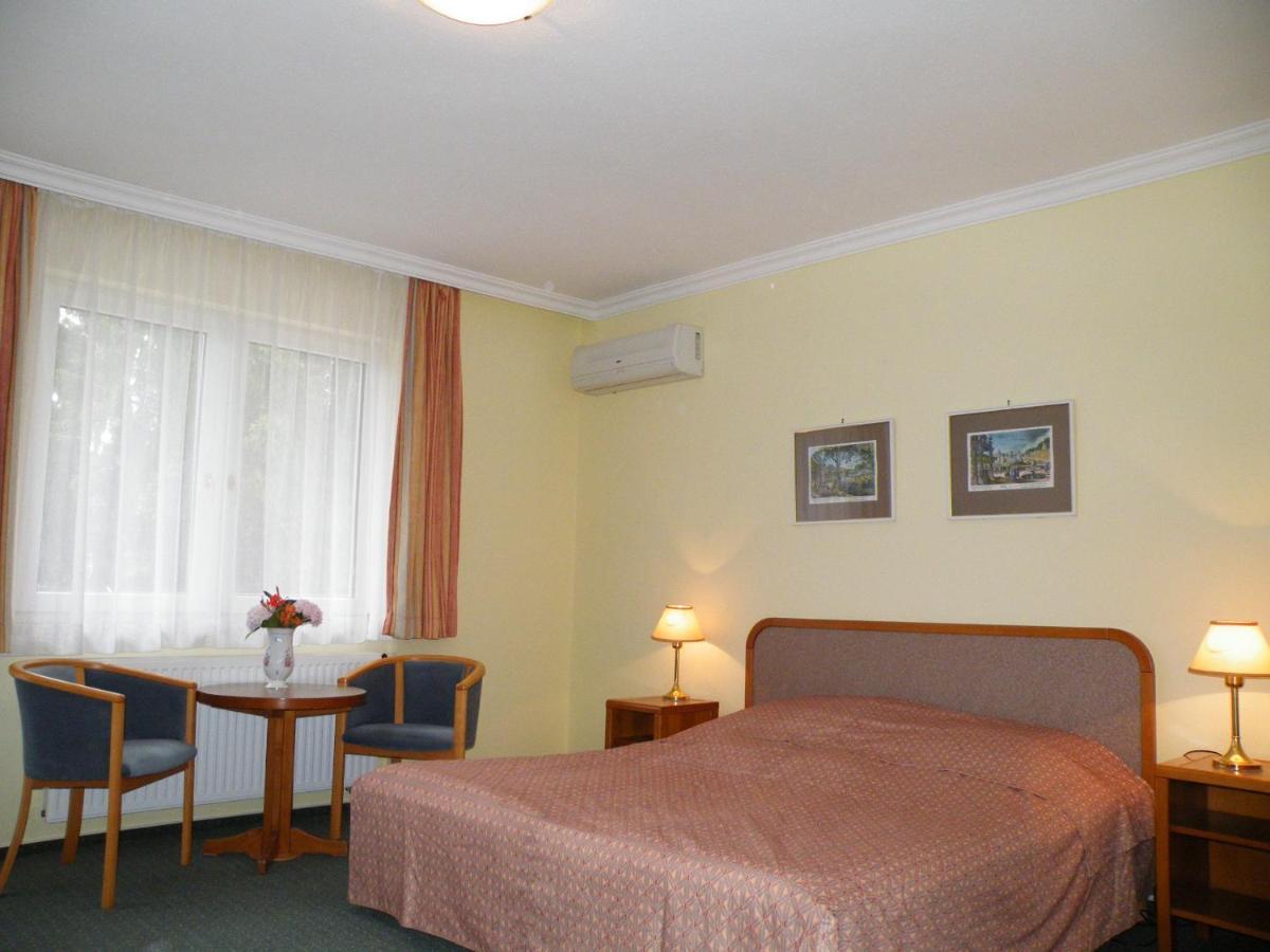 Apartment Pension Rideg Hévíz Pokoj fotografie